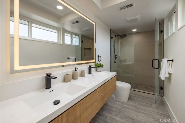 3834 Mistral, Huntington Beach, CA 92649