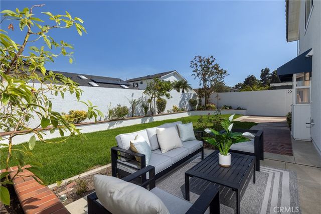 3834 Mistral, Huntington Beach, CA 92649