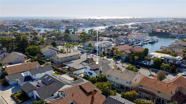 3834 Mistral, Huntington Beach, CA 92649