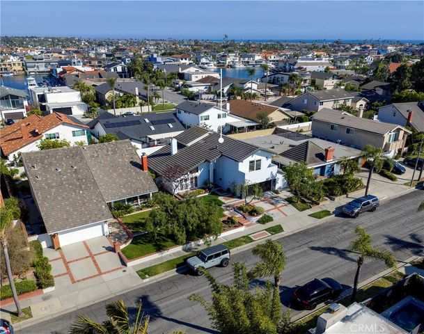 3834 Mistral, Huntington Beach, CA 92649