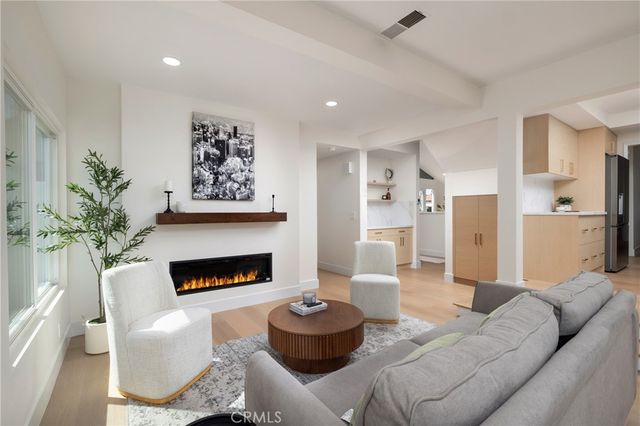 3834 Mistral, Huntington Beach, CA 92649