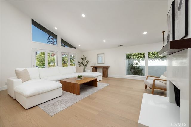 3834 Mistral, Huntington Beach, CA 92649