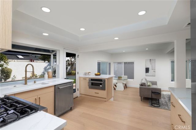 3834 Mistral, Huntington Beach, CA 92649
