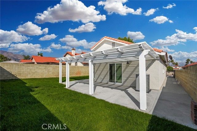 7254 Stoney Creek, Highland, CA 92346