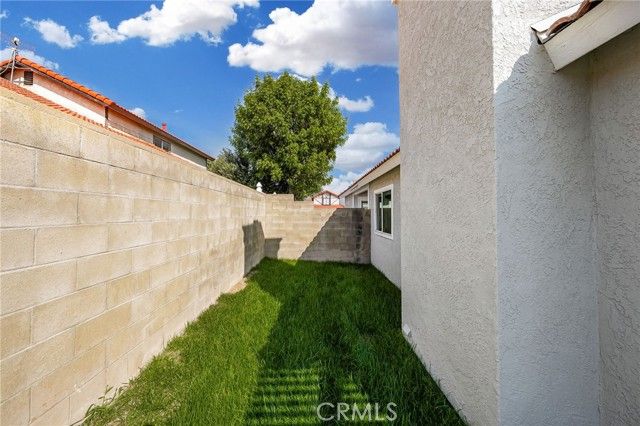 7254 Stoney Creek, Highland, CA 92346