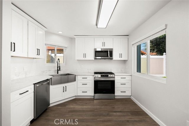 7254 Stoney Creek, Highland, CA 92346