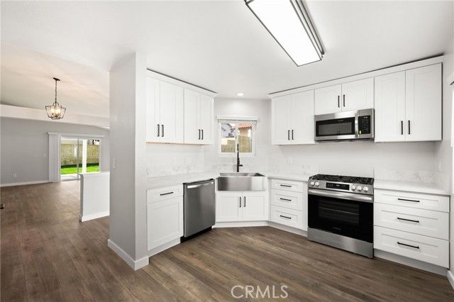 7254 Stoney Creek, Highland, CA 92346