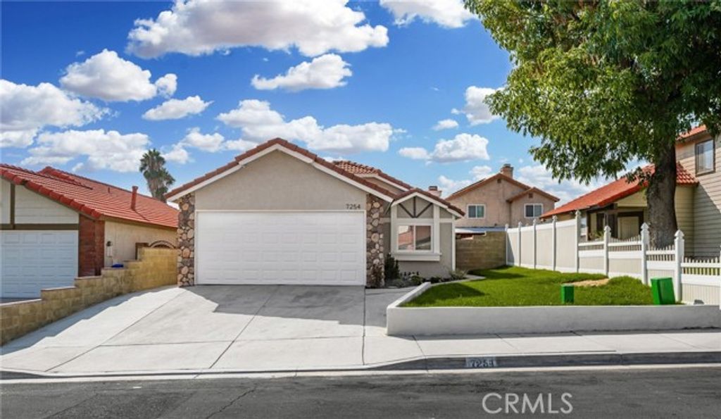7254 Stoney Creek, Highland, CA 92346