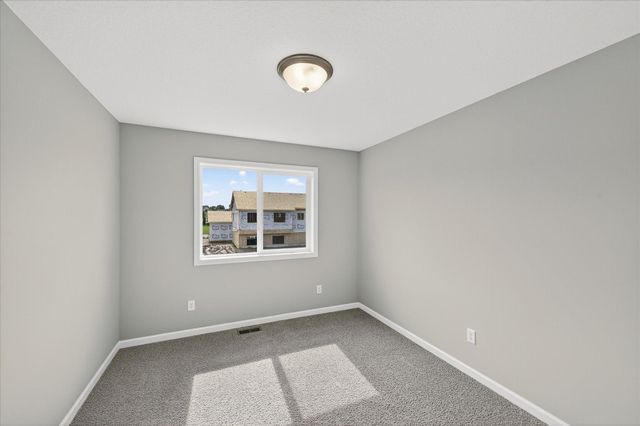 1748 Squirrel Way, New Richmond, WI 54017