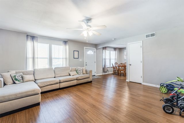 315 N Merrill Avenue, Duncanville, TX 75116