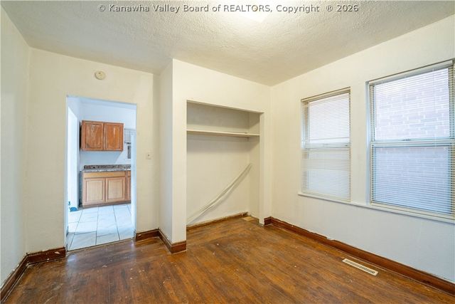 828 Washington Street W, Charleston, WV 25302