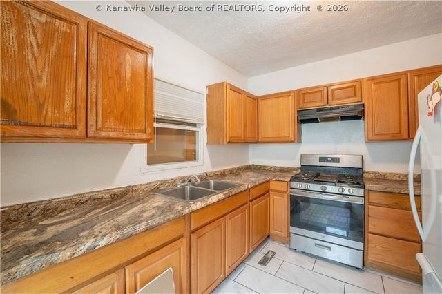 828 Washington Street W, Charleston, WV 25302