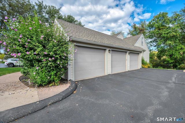 10 Orchard Brook Drive 10, Wethersfield, CT 06109