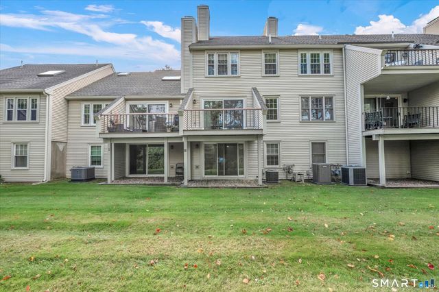 10 Orchard Brook Drive 10, Wethersfield, CT 06109
