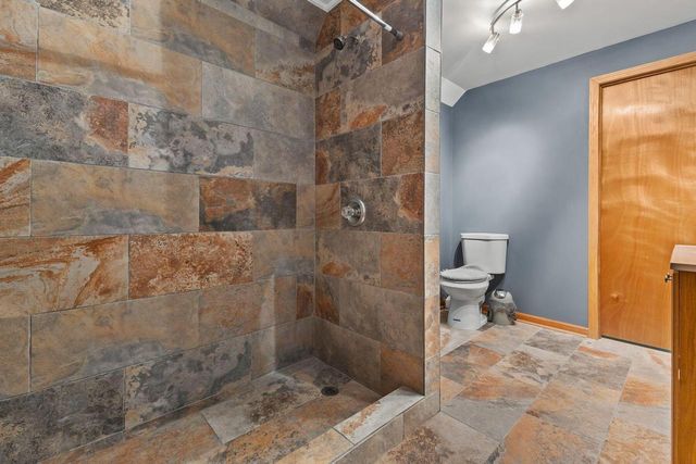 6645 Fieldstone COURT, Racine, WI 53402