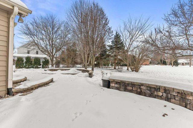 6645 Fieldstone COURT, Racine, WI 53402