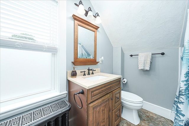 67 Pine St, Milford, MA 01757