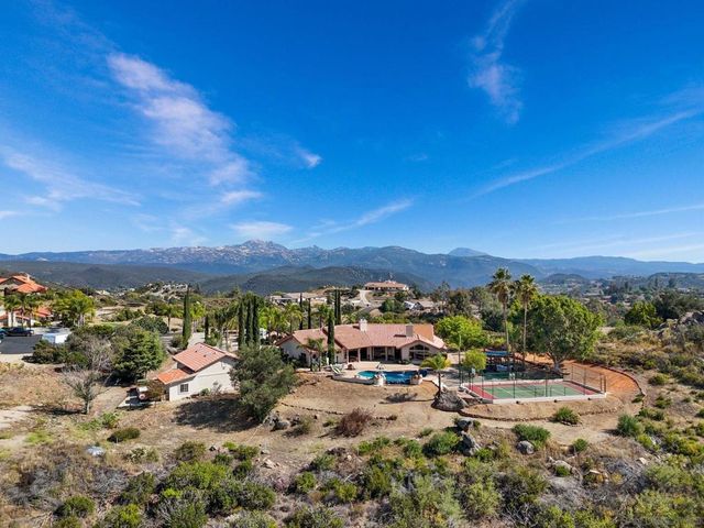 3004 Via Donito, Alpine, CA 91901