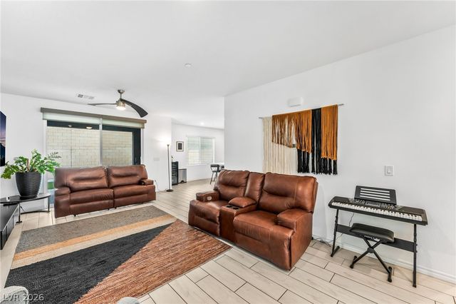 8859 Mountain Lion Avenue, Las Vegas, NV 89166