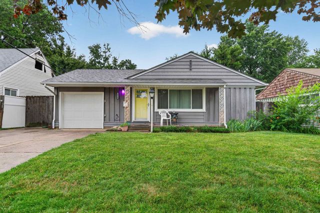 2218 S Elpyco, Wichita, KS 67218