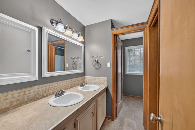 2218 S Elpyco, Wichita, KS 67218