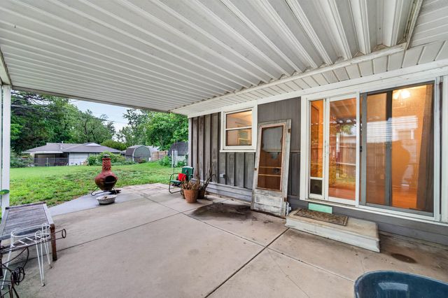 2218 S Elpyco, Wichita, KS 67218