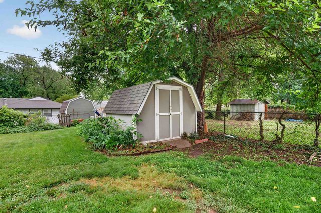 2218 S Elpyco, Wichita, KS 67218