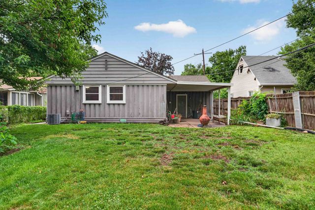 2218 S Elpyco, Wichita, KS 67218