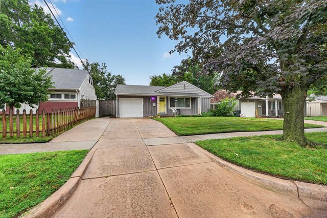2218 S Elpyco, Wichita, KS 67218