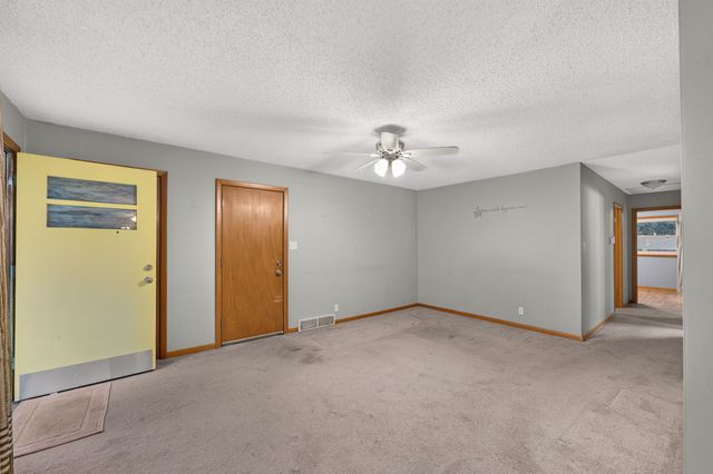 2218 S Elpyco, Wichita, KS 67218