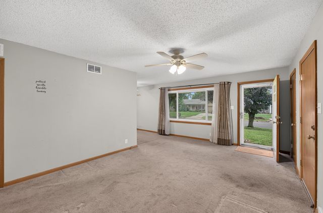 2218 S Elpyco, Wichita, KS 67218