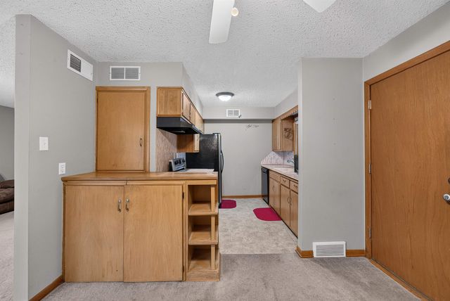 2218 S Elpyco, Wichita, KS 67218