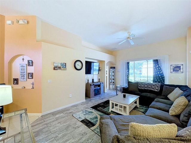 189 MINNIEHAHA CIRCLE, Haines City, FL 33844