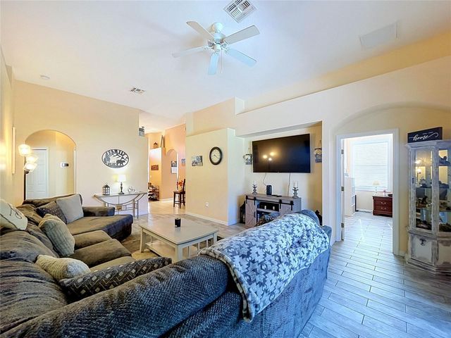 189 MINNIEHAHA CIRCLE, Haines City, FL 33844