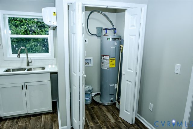 416 S Virginia St, Farmville, VA 23901