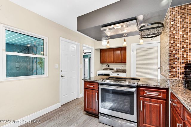 713 NE James Circle NE, Palm Bay, FL 32905