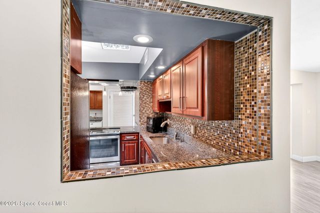 713 NE James Circle NE, Palm Bay, FL 32905
