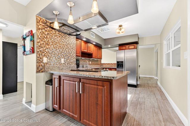713 NE James Circle NE, Palm Bay, FL 32905