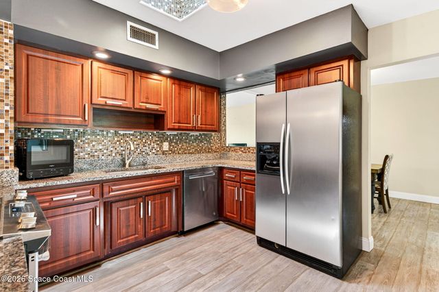 713 NE James Circle NE, Palm Bay, FL 32905