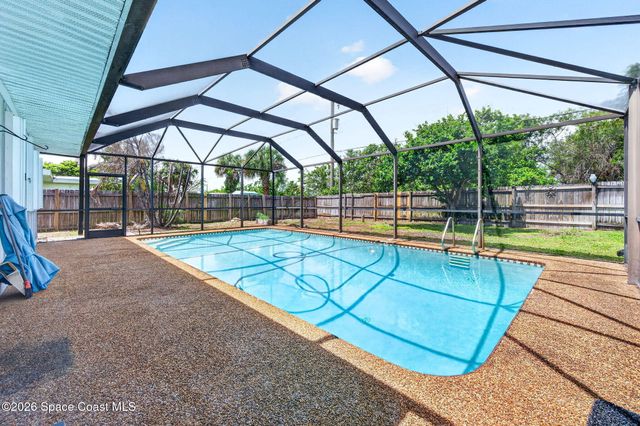 713 NE James Circle NE, Palm Bay, FL 32905