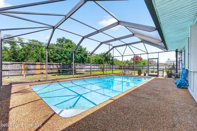 713 NE James Circle NE, Palm Bay, FL 32905
