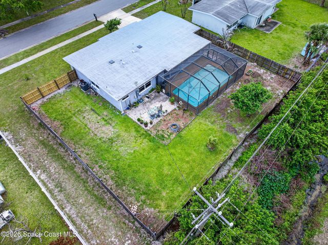 713 NE James Circle NE, Palm Bay, FL 32905