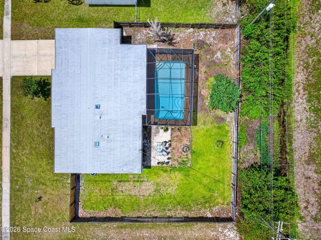 713 NE James Circle NE, Palm Bay, FL 32905
