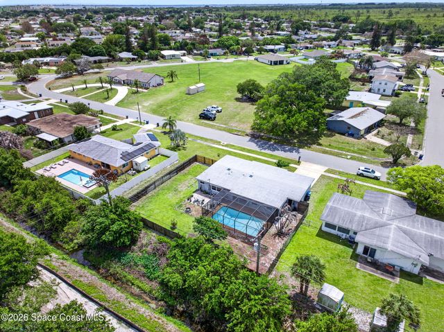713 NE James Circle NE, Palm Bay, FL 32905