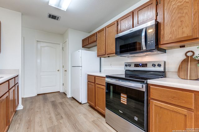 59 Rainy Ave, San Antonio, TX 78240