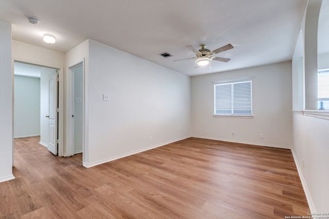 59 Rainy Ave, San Antonio, TX 78240