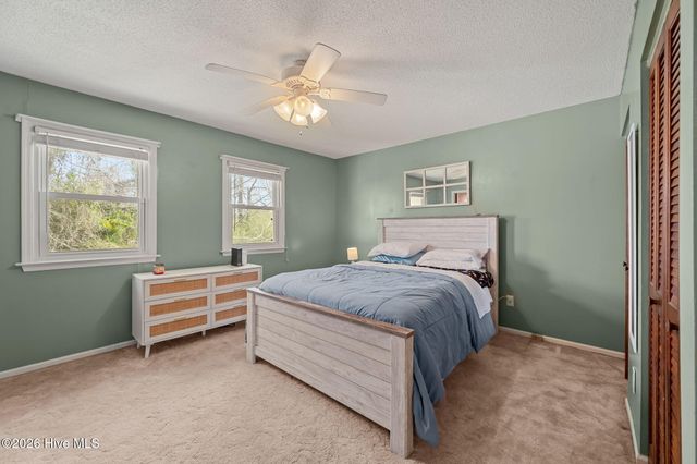 100 Estate Drive, Jacksonville, NC 28540