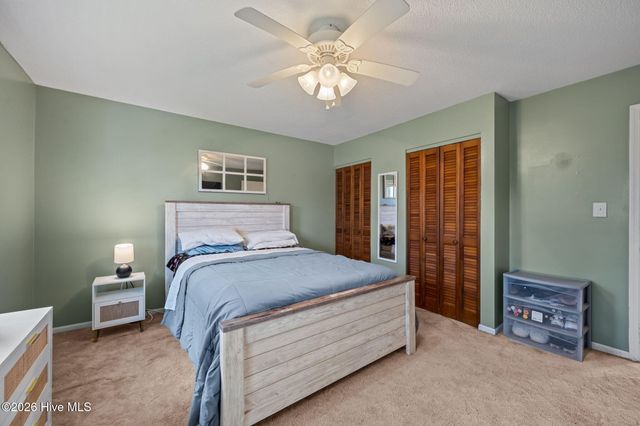 100 Estate Drive, Jacksonville, NC 28540