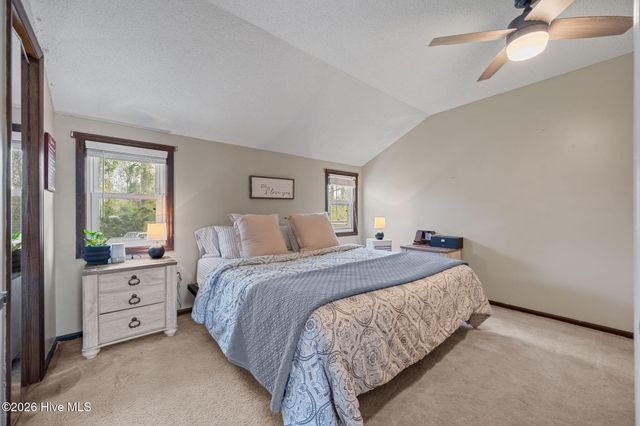 100 Estate Drive, Jacksonville, NC 28540