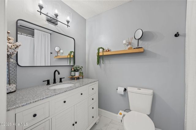 100 Estate Drive, Jacksonville, NC 28540